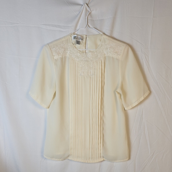 Vintage La Blouse Cream Pleated Short Sleeve Blouse with Pleated Collar - Picture 1 of 4